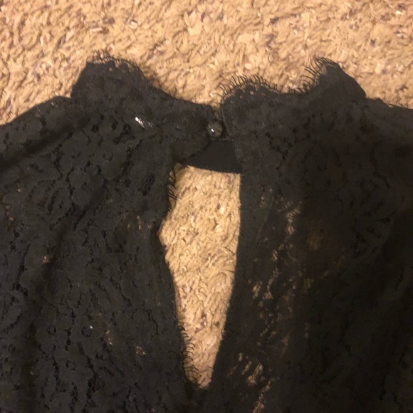 Black lace tunic top - Picture 3 of 6